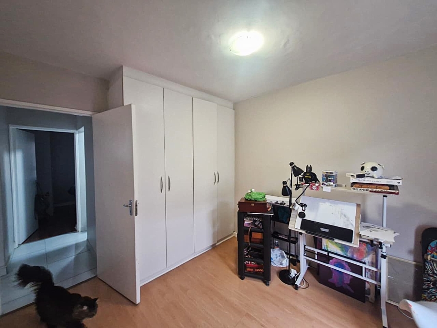 2 Bedroom Property for Sale in Uitzicht Western Cape